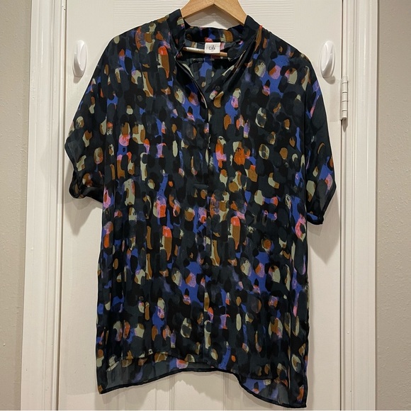 CAbi Style #3143 Size M Sabine Abstract Watercolor Print Henley Popover Blouse - Picture 1 of 8
